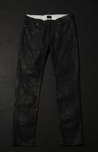Load image into Gallery viewer, Yin and Yang Black series Exclusive prêt-à-porter Men Jeans MAISON ILLURE Milano Tokyo