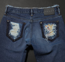 Load image into Gallery viewer, Exclusive women prêt-à-porter Jeans MAISON ILLURE Milano Tokyo
