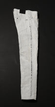 Load image into Gallery viewer, Yin and Yang White series Exclusive Denim prêt-à-porter men Jeans MAISON ILLURE Milano Tokyo
